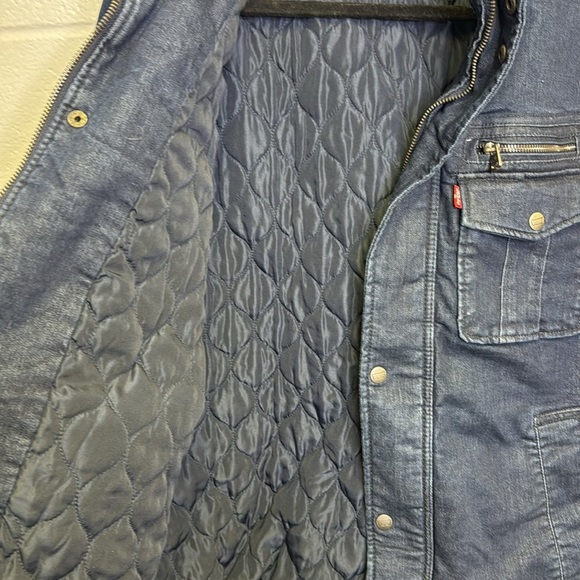 NWOT Levi's Blue Denim Jacket with Stand-Up Collar - Picture 7 of 10